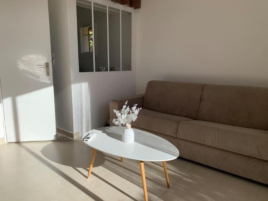 Maisonnette Dans Belle Residence Saint-Vallier-de-Thiey Exteriör bild